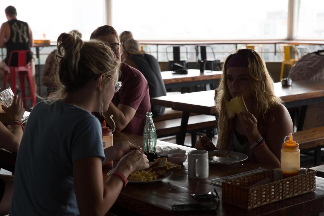 Vietnam Backpacker Hostels - Saigon โฮจิมินห์ซิตี้ ภายนอก รูปภาพ